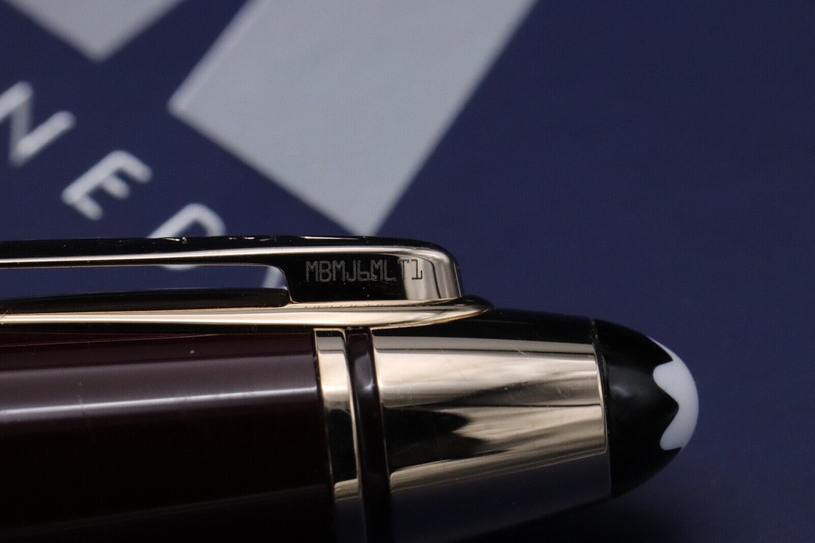 Montblanc Great Characters John F. Kennedy JFK Burgundy Rollerball Pen image 4