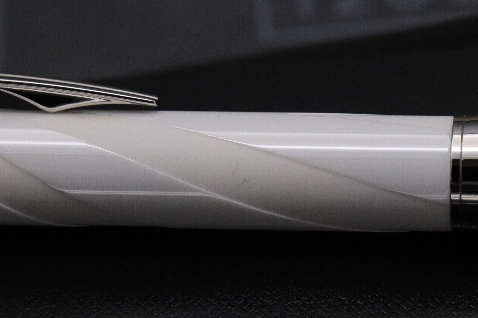 Montblanc Starwalker White Ceramics Ballpoint Pen image 4