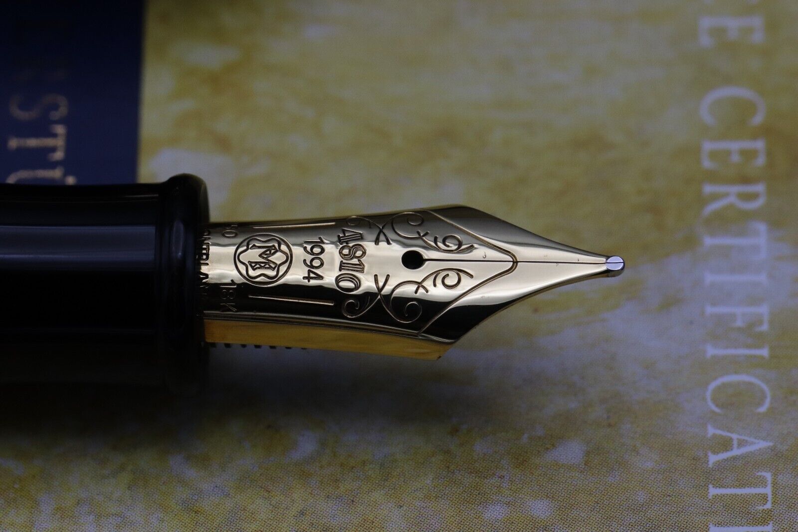 Montblanc Writers Edition Oscar Wilde Fountain Pen image 2