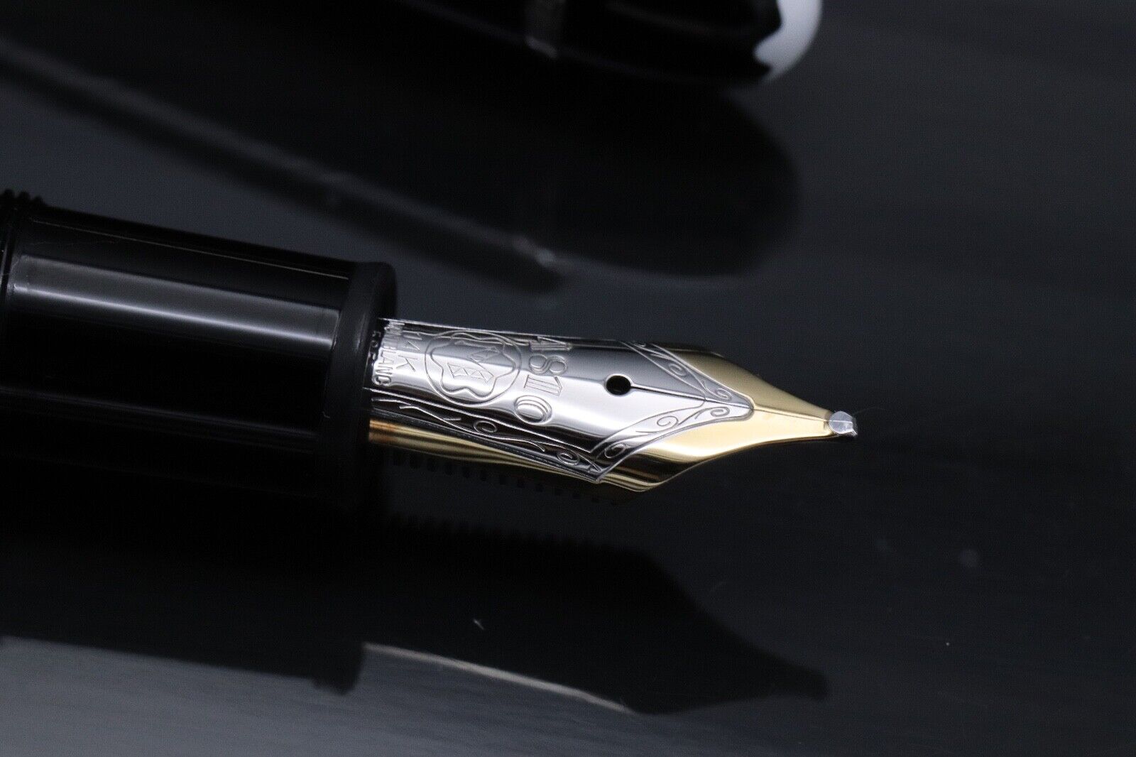 Montblanc Meisterstuck 146 LeGrand Platinum Coated Fountain Pen - OB Nib image 2