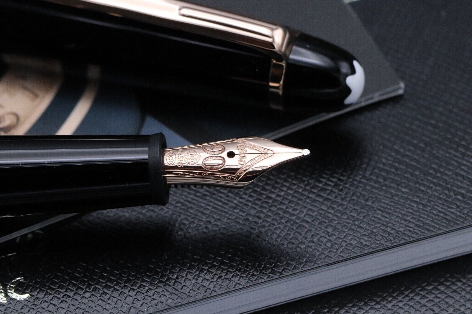 Montblanc Meisterstuck Classique 90 Years Fountain Pen - Serviced by MB Dec 2023 image 2