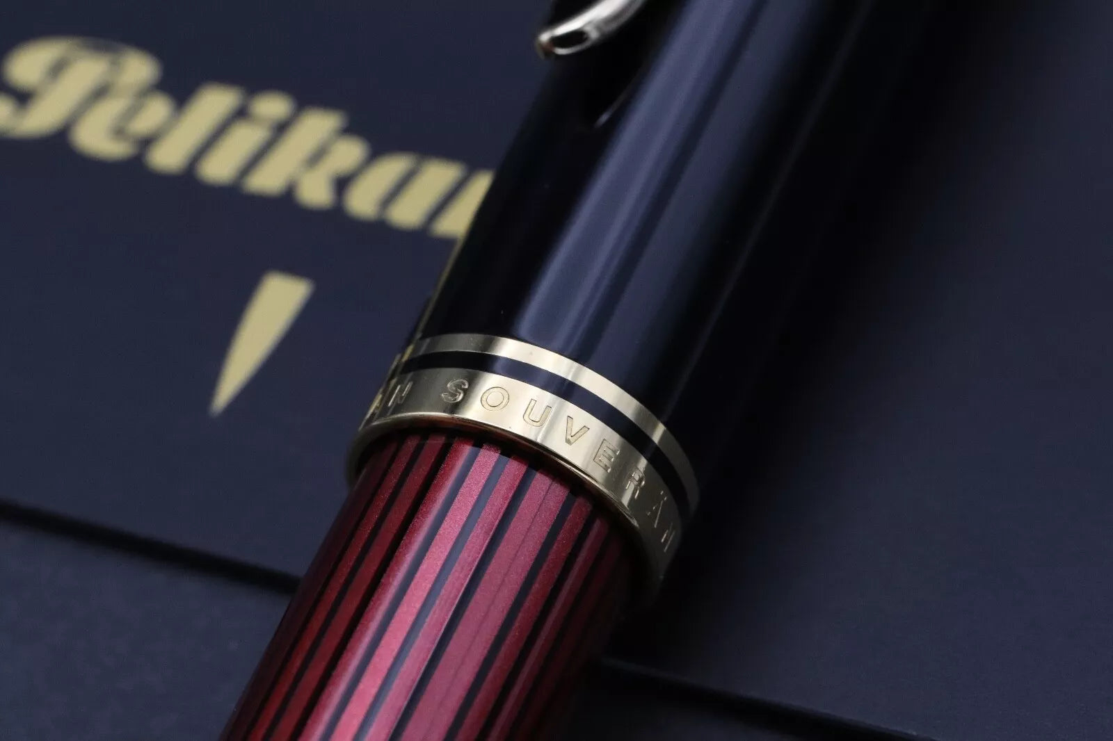 Pelikan Souveran M800 Red Black Fountain Pen - 2001-2003 - NEVER INKED image 6