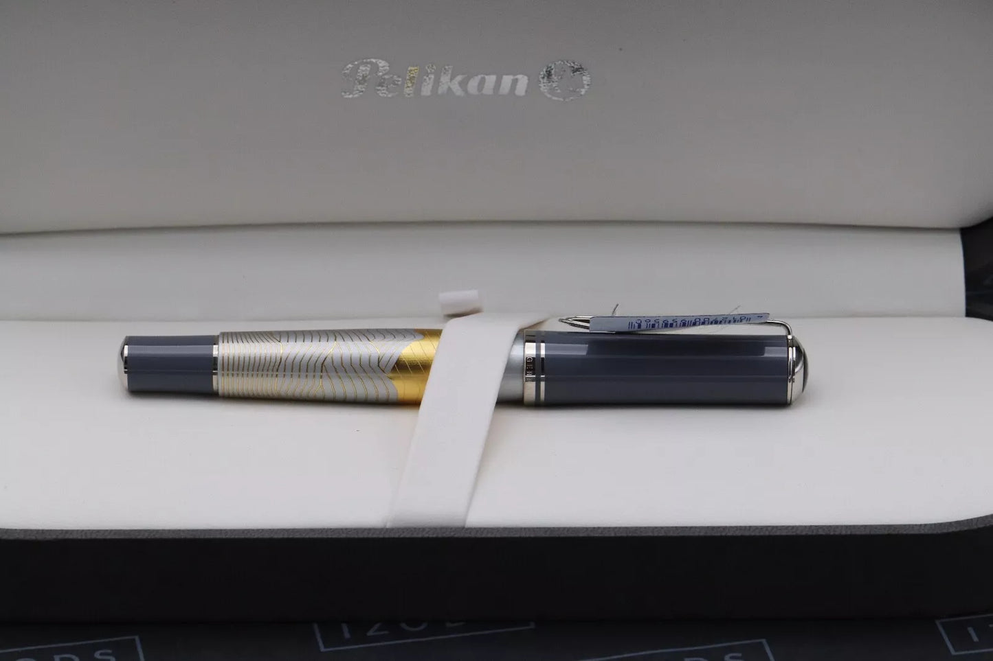 Pelikan Souveran M640 Mount Everest Special Edition Fountain Pen – UNUSED image 6