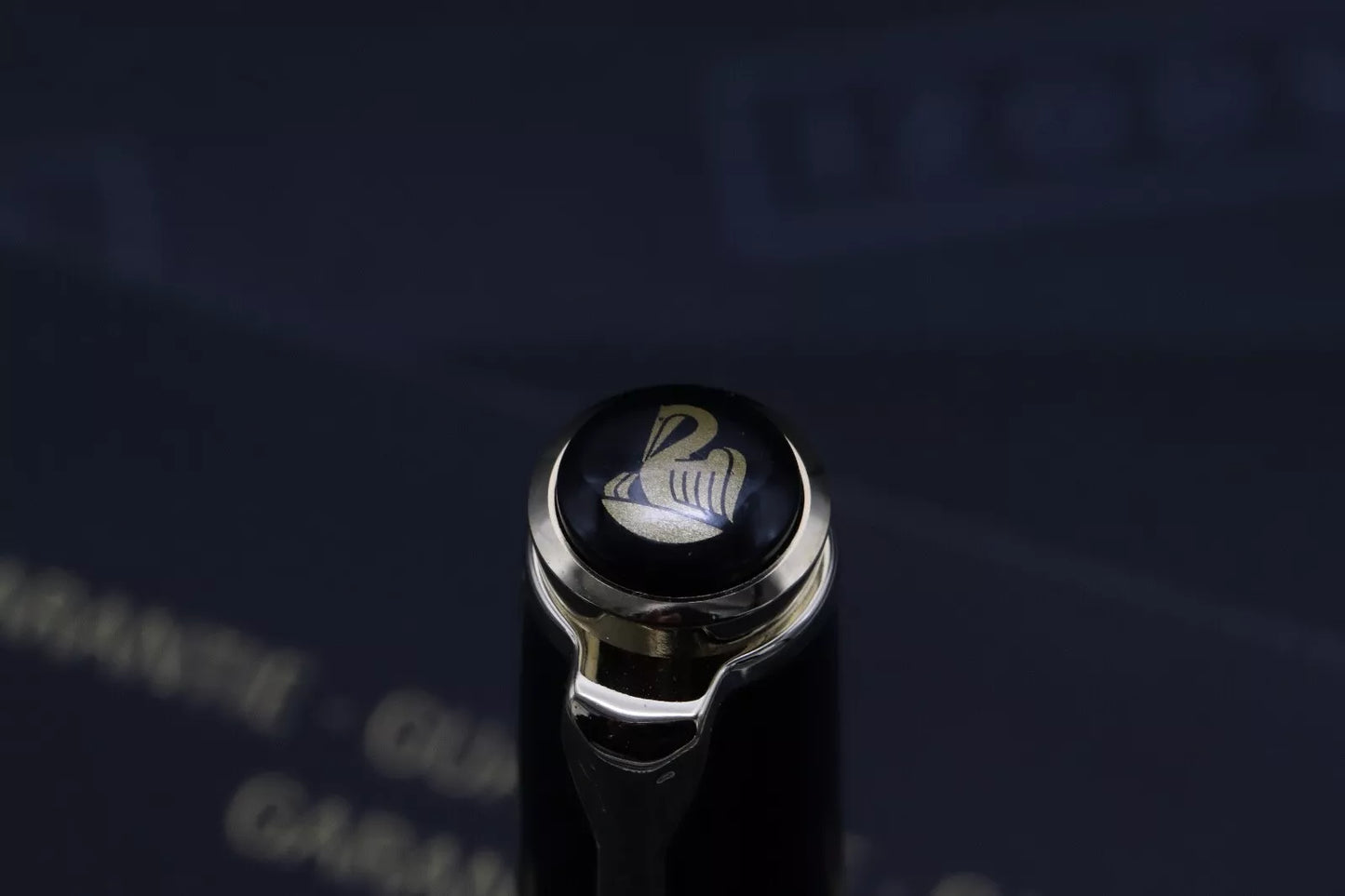 Pelikan Souveran M800 Red Black Fountain Pen - 2001-2003 - NEVER INKED image 7