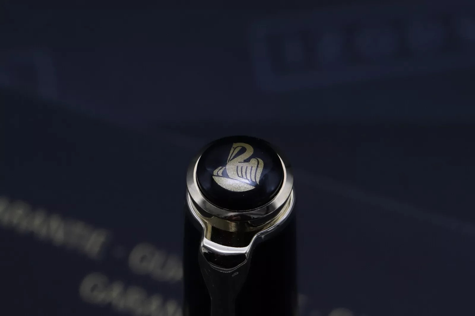 Pelikan Souveran M800 Red Black Fountain Pen - 2001-2003 - NEVER INKED image 7