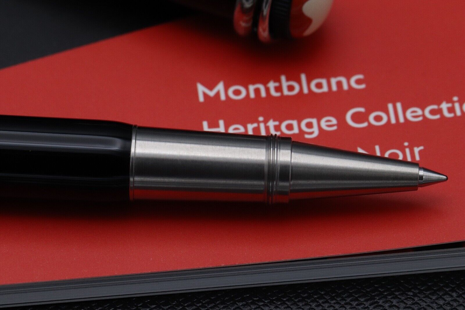 Montblanc Heritage Rouge et Noir Black SE Rollerball / Fineliner Pen - UNUSED image 2