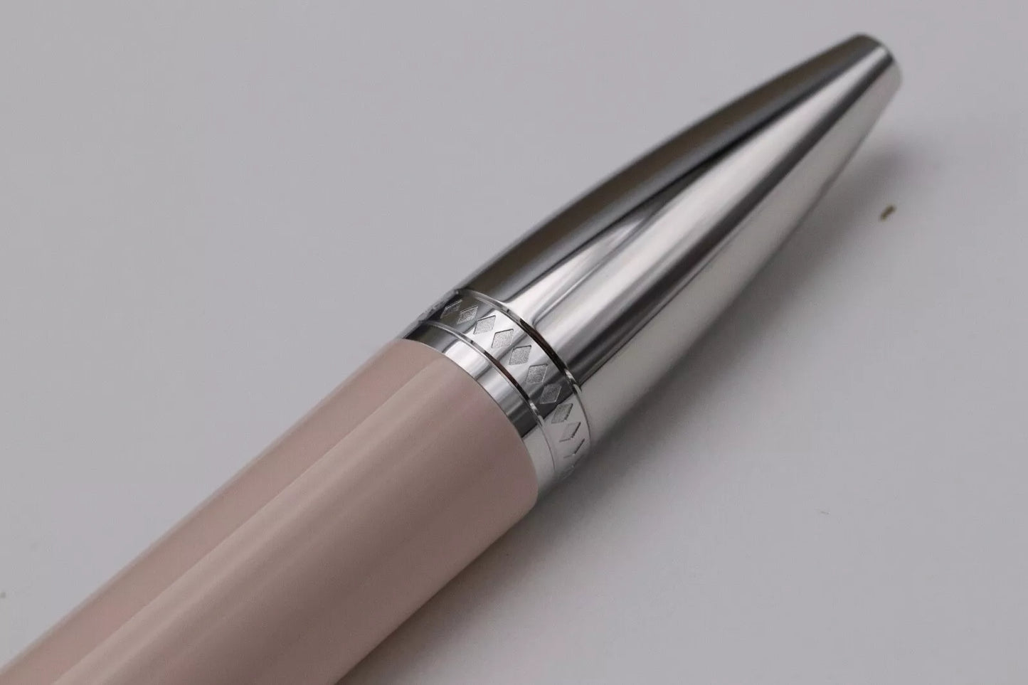 Montblanc Muses Poudre Special Edition Ballpoint Pen - UNUSED image 5