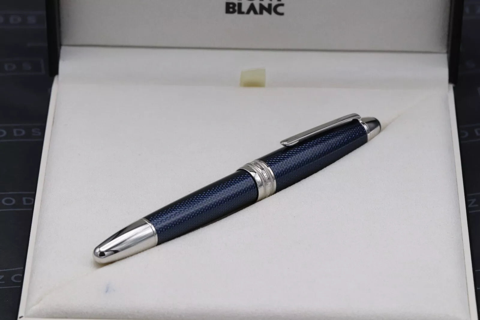Montblanc Meisterstück LeGrand Blue Hour Rollerball Pen image 8