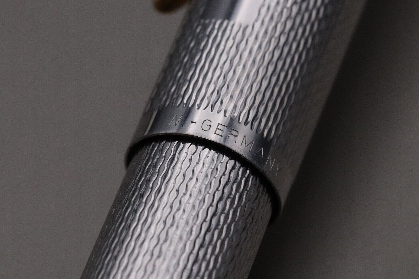 Pelikan Souveran M750 Jubilee Silver Plated Fountain Pen image 4