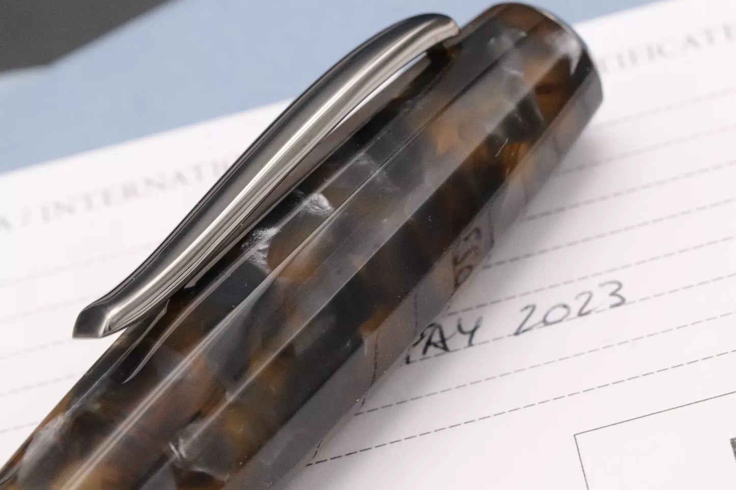 SCRIBO Feel Inverno Fountain Pen - 18k Medium Nib image 6