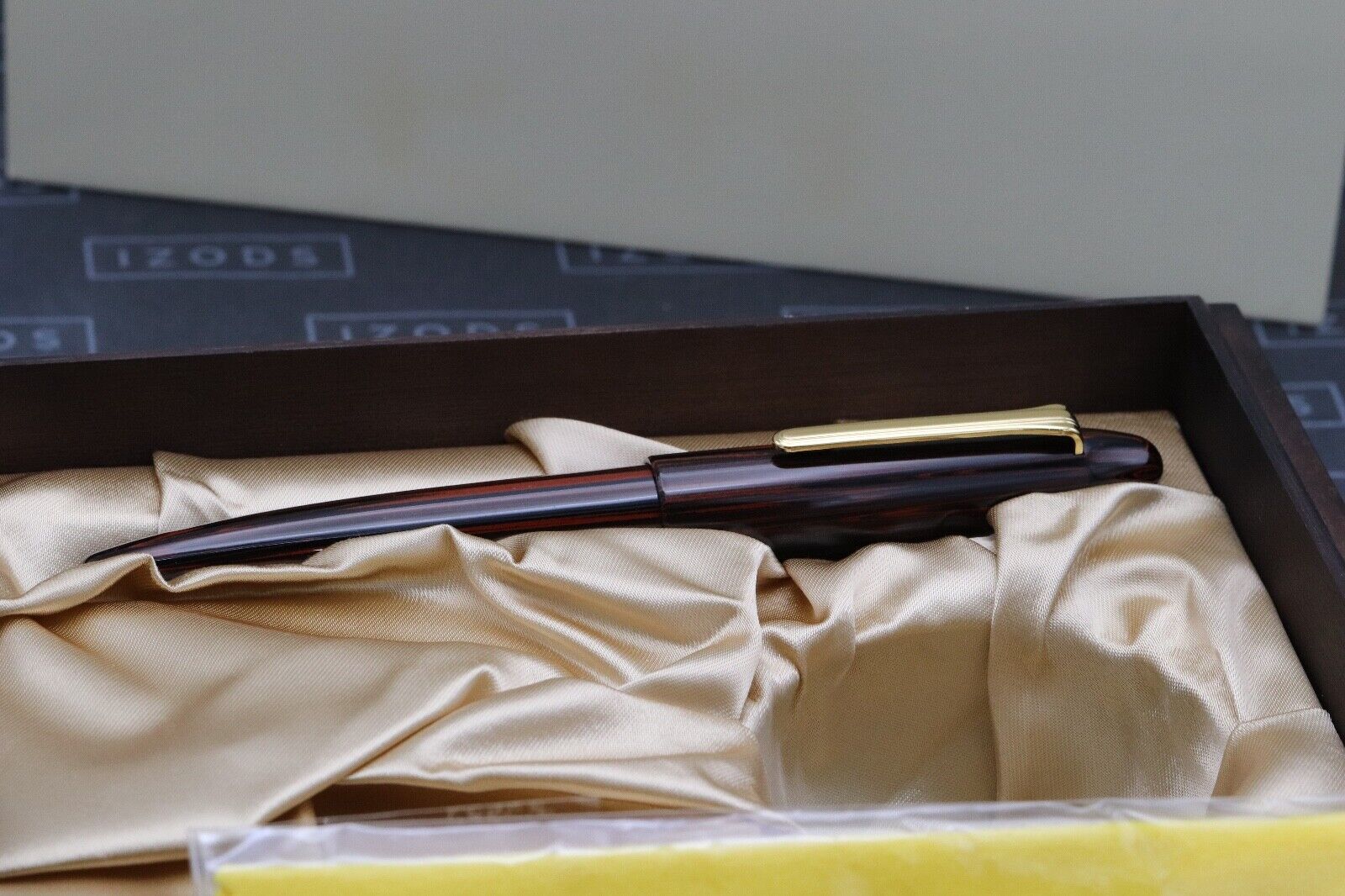 Sailor King of Pen Black Red Marble Ebonite Fountain Pen image 7