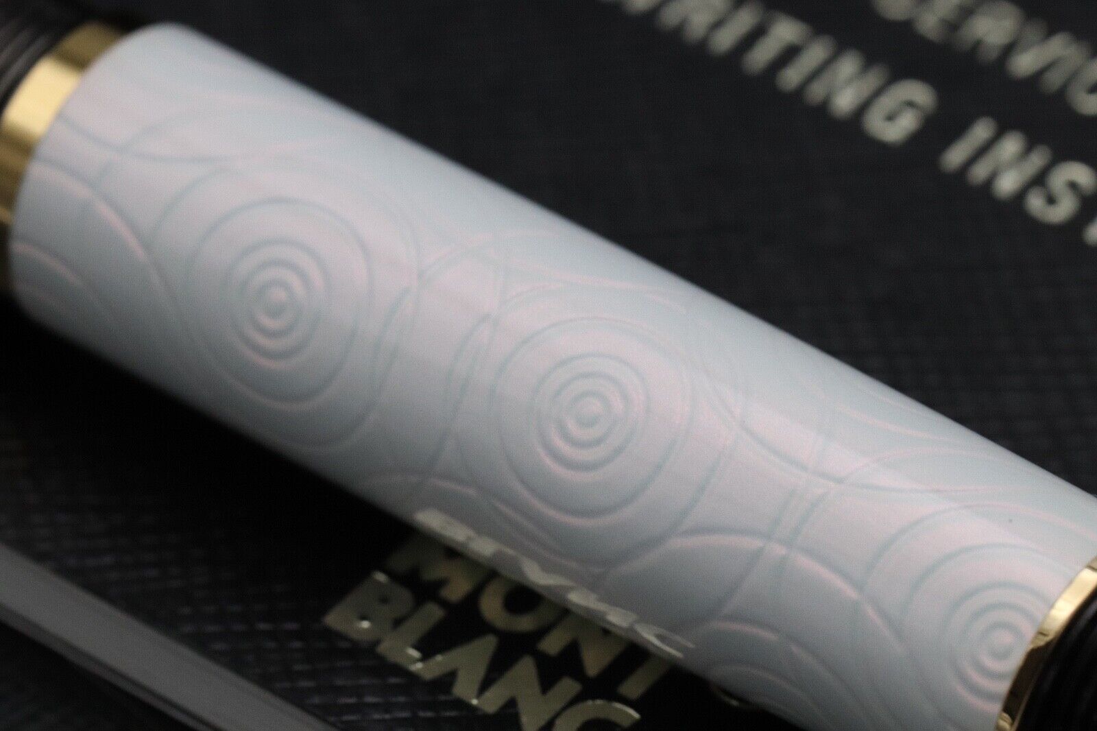 Montblanc Boheme Akoya Pearl Fountain Pen image 4