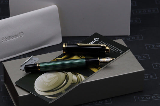 Pelikan Souveran M800 Green Black Fountain Pen - EF Nib image 0