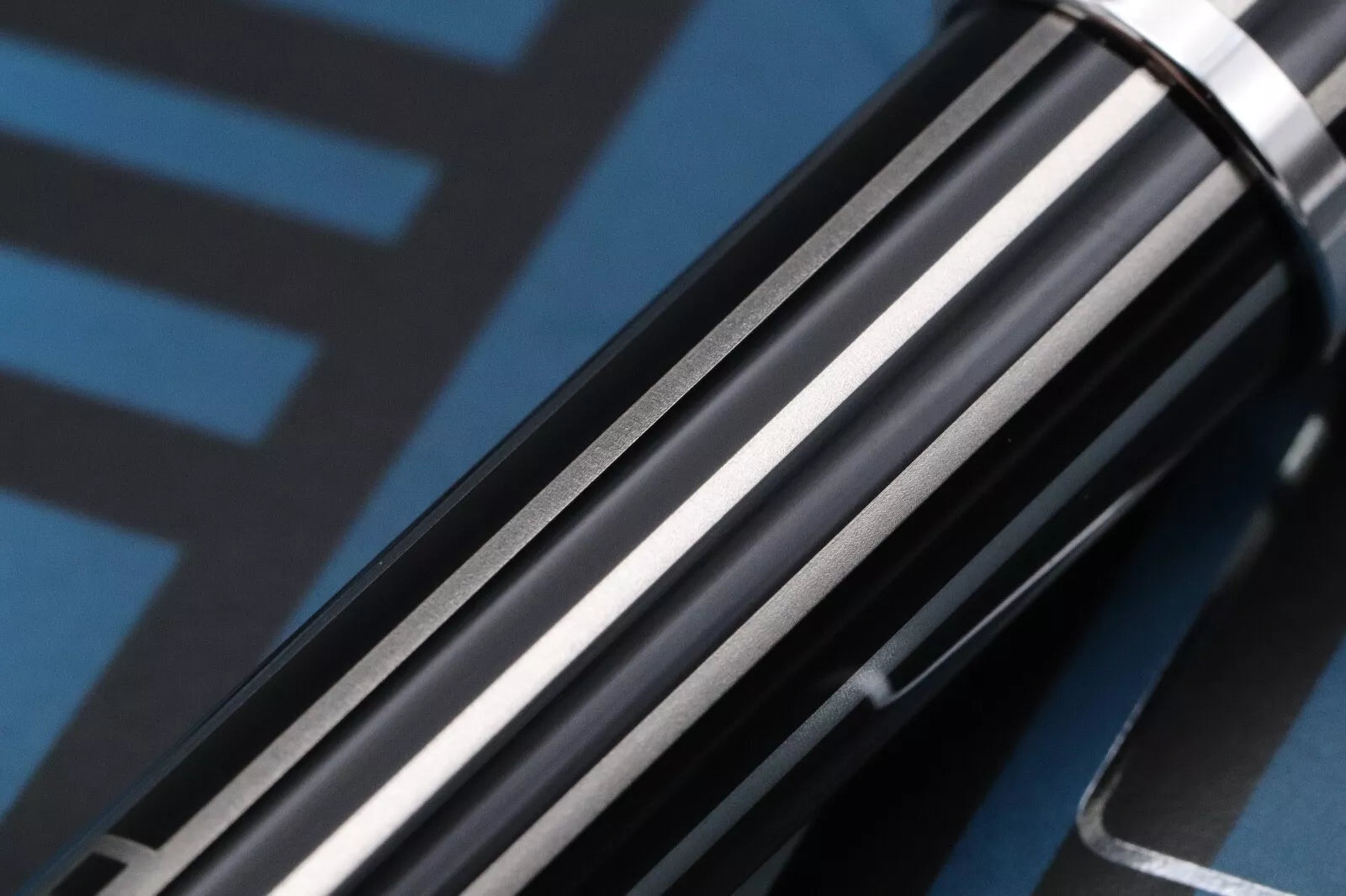 Montblanc Writers Edition Thomas Mann Fountain Pen - UNUSED image 6
