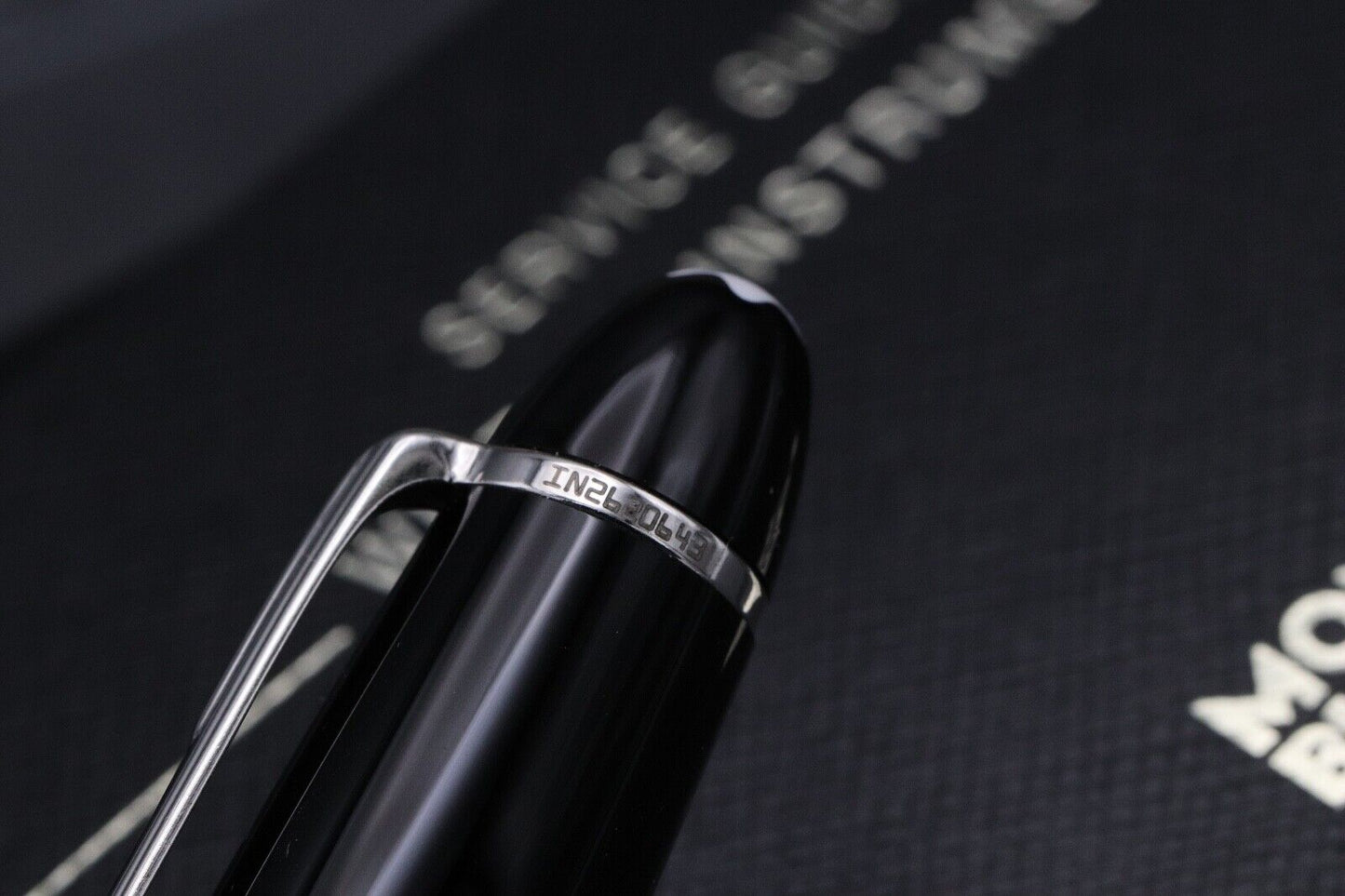 Montblanc Meisterstück 161 LeGrand Platinum-Coated Ballpoint Pen image 3