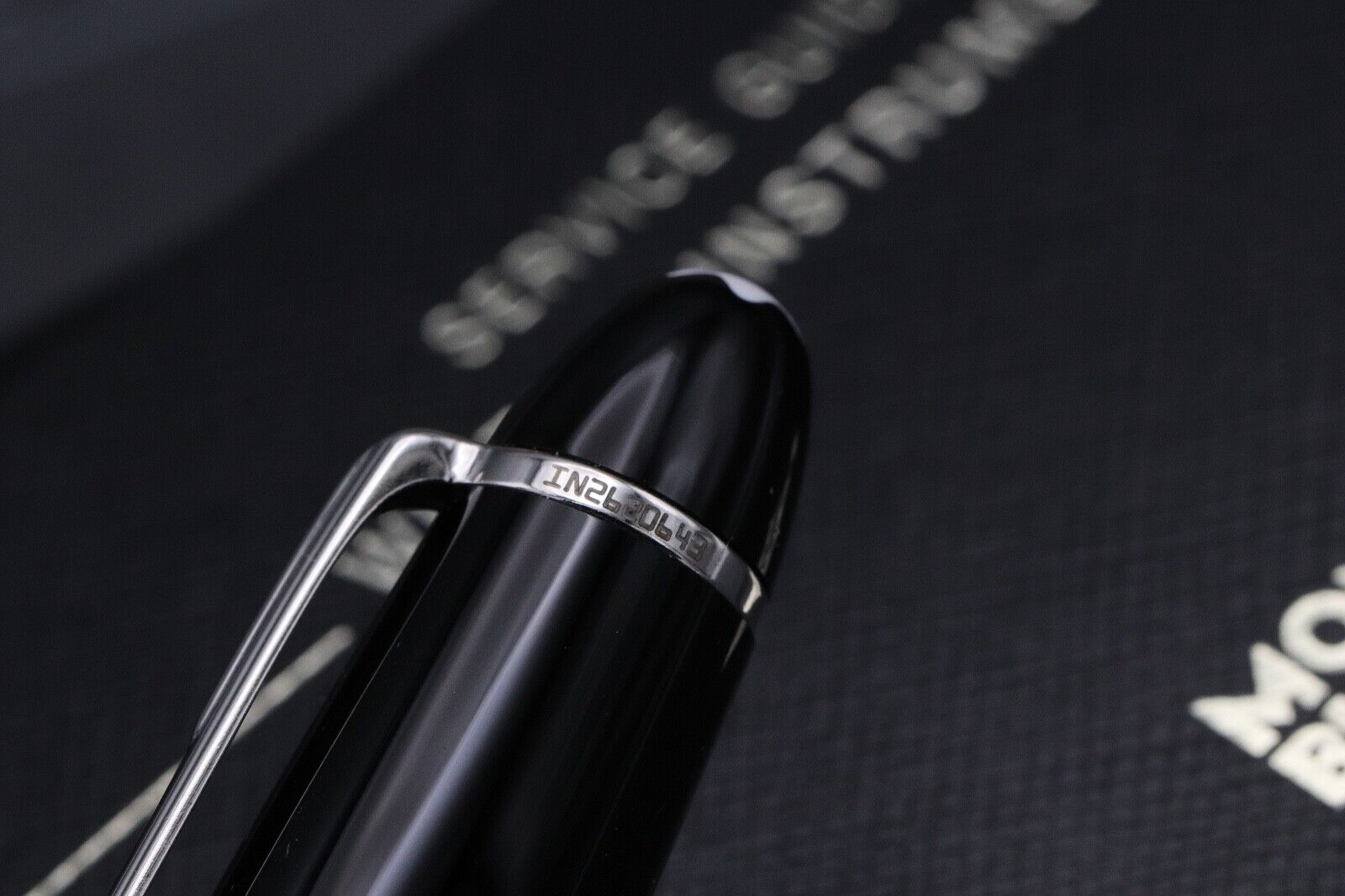 Montblanc Meisterstück 161 LeGrand Platinum-Coated Ballpoint Pen image 3