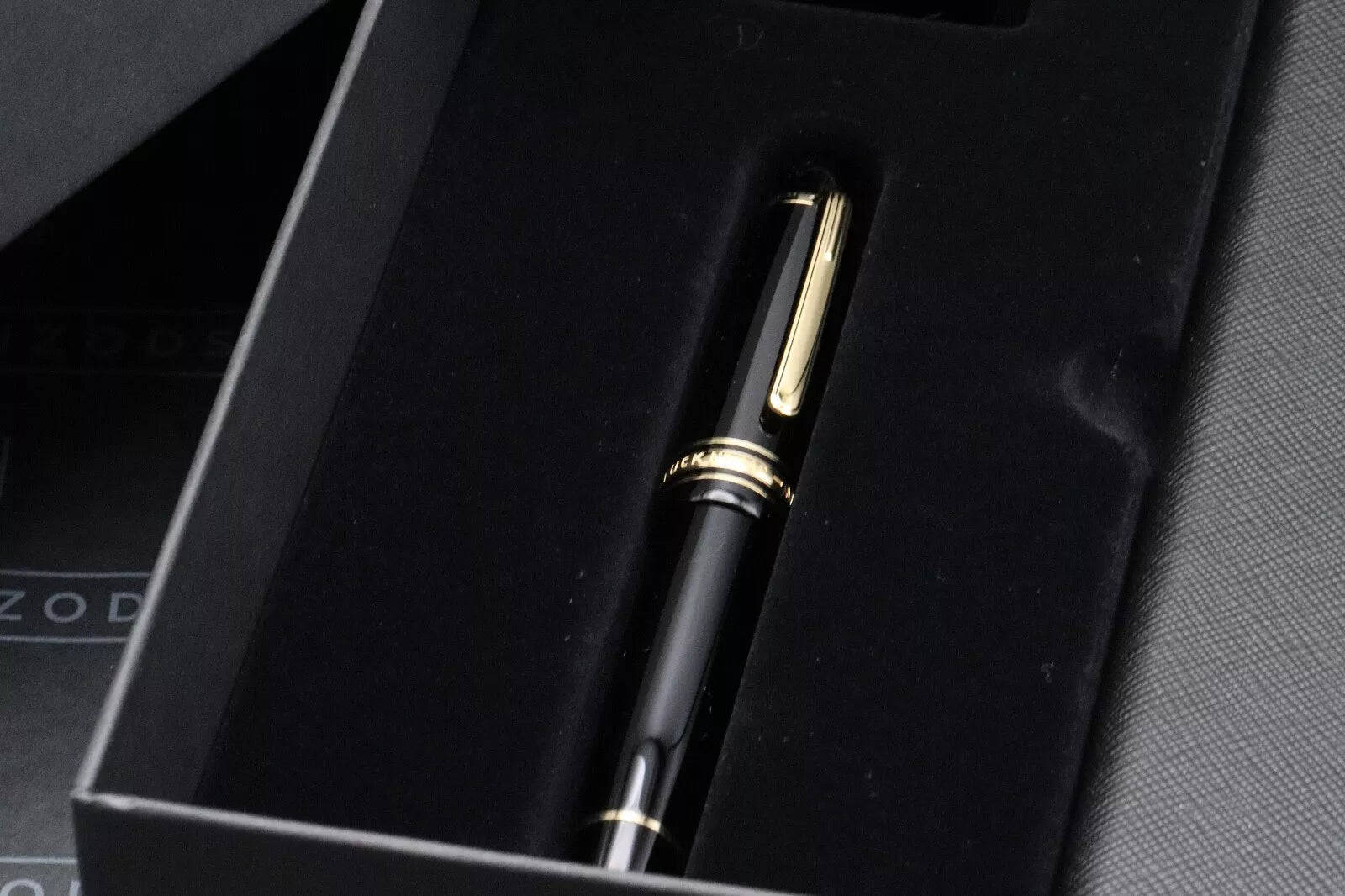Montblanc Meisterstück 149 Kingsman Special Edition Coffret Fountain Pen image 6