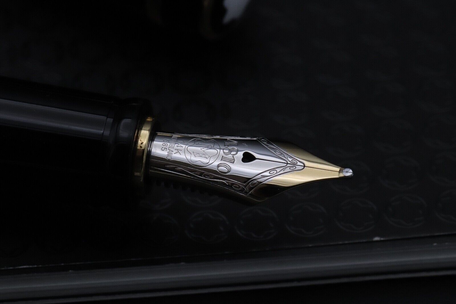 Montblanc Boheme Je T'aime Fountain Pen image 2