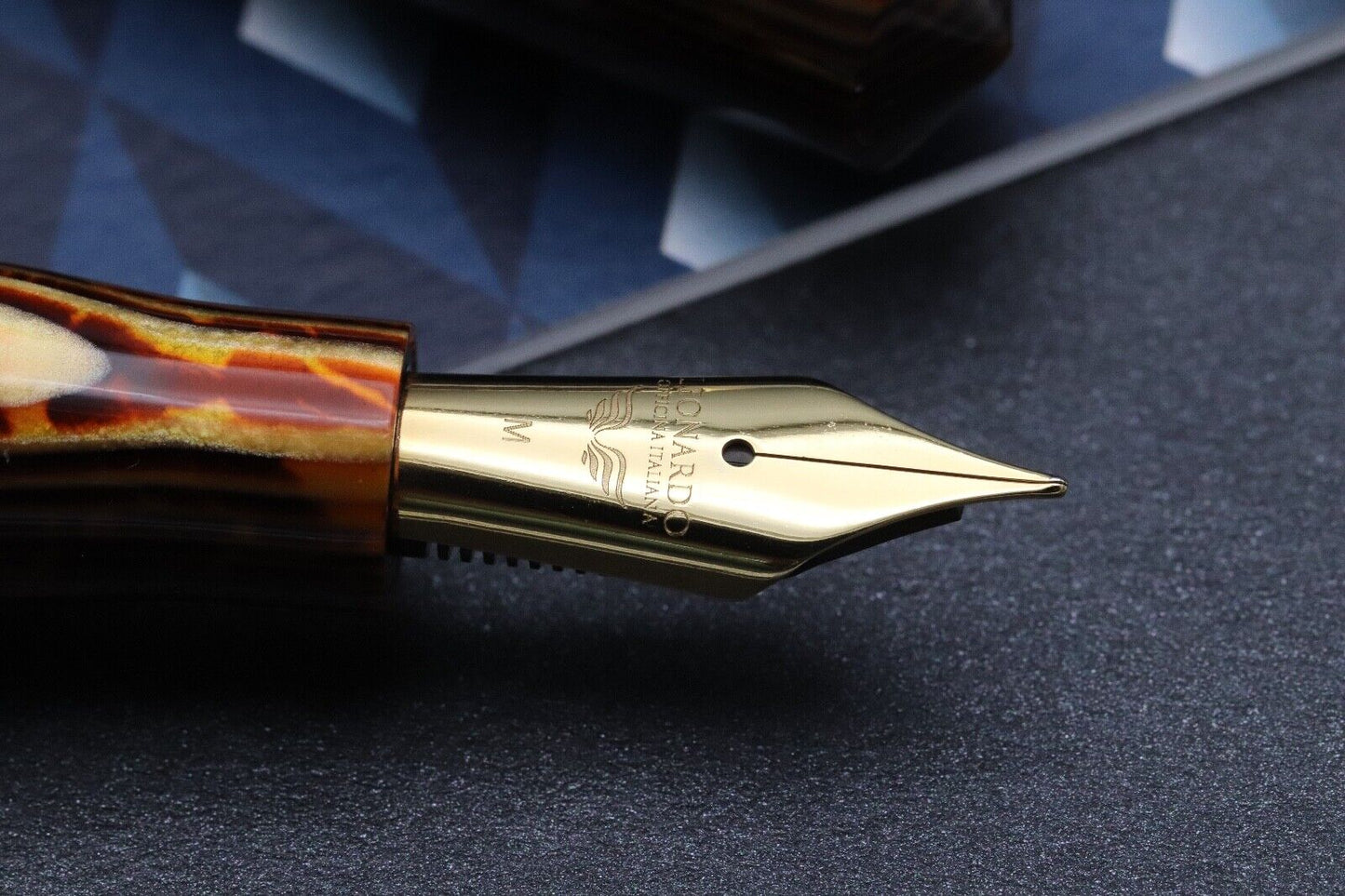 Leonardo Momento Zero Arco Bronze Celluloid LE10 Fountain Pen image 2
