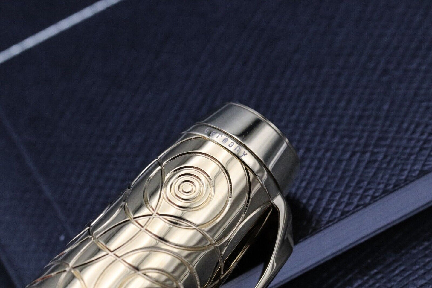 Montblanc Boheme Akoya Pearl Fountain Pen image 7