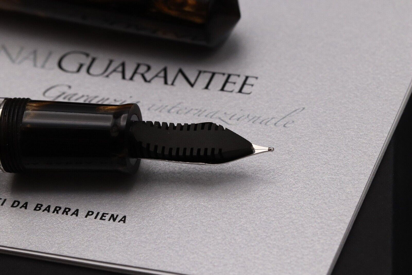 Leonardo Momento Zero Grande 2.0 SBRE Brown LE50 Fountain Pen image 4