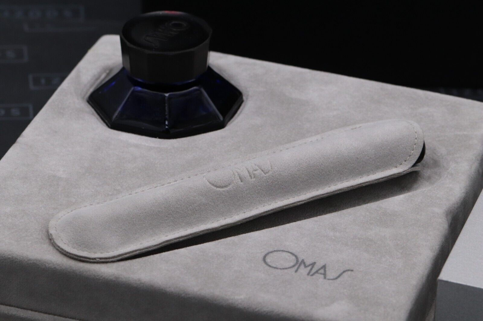 Omas Grand Paragon Noir Fountain Pen image 6