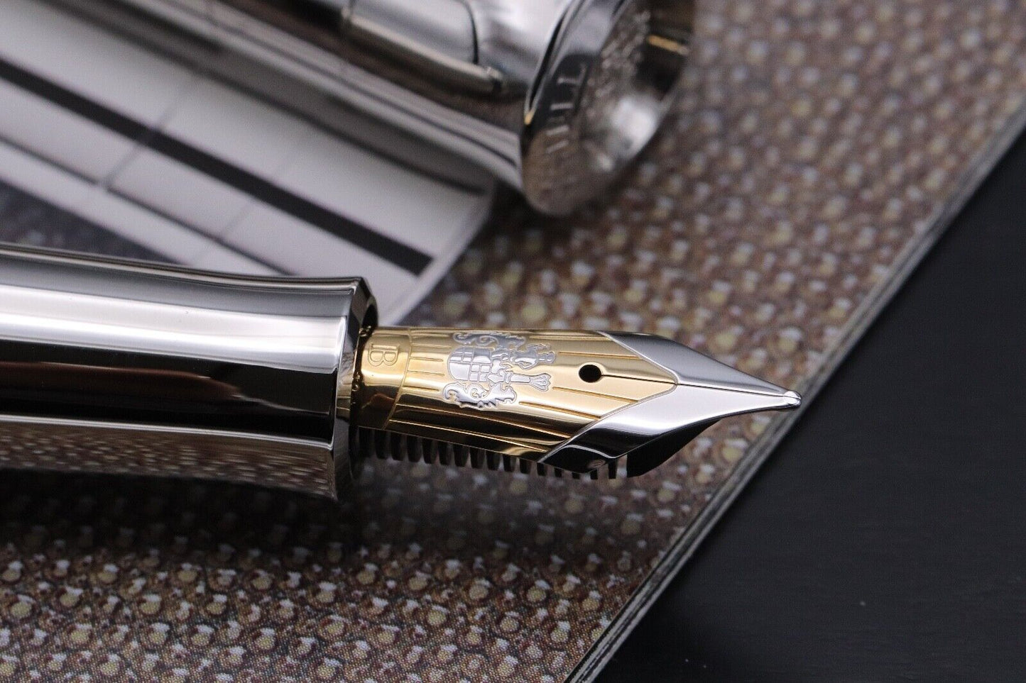 Graf von Faber-Castell Pen of the Year 2005 Galuchet Fountain Pen - UNUSED image 2