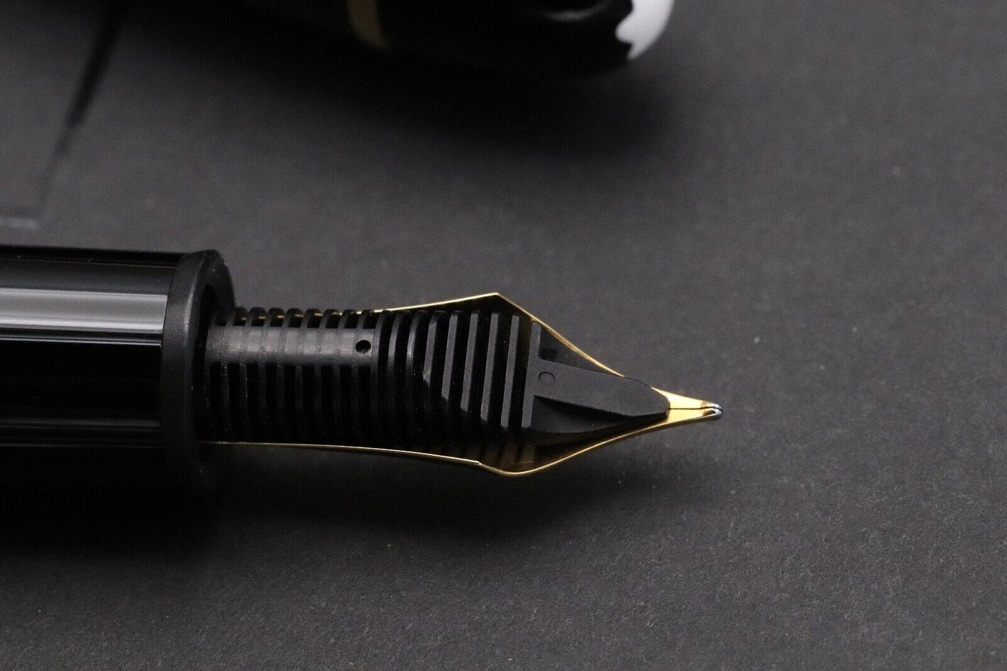 Montblanc Meisterstuck Gold-Coated 149 Fountain Pen image 3