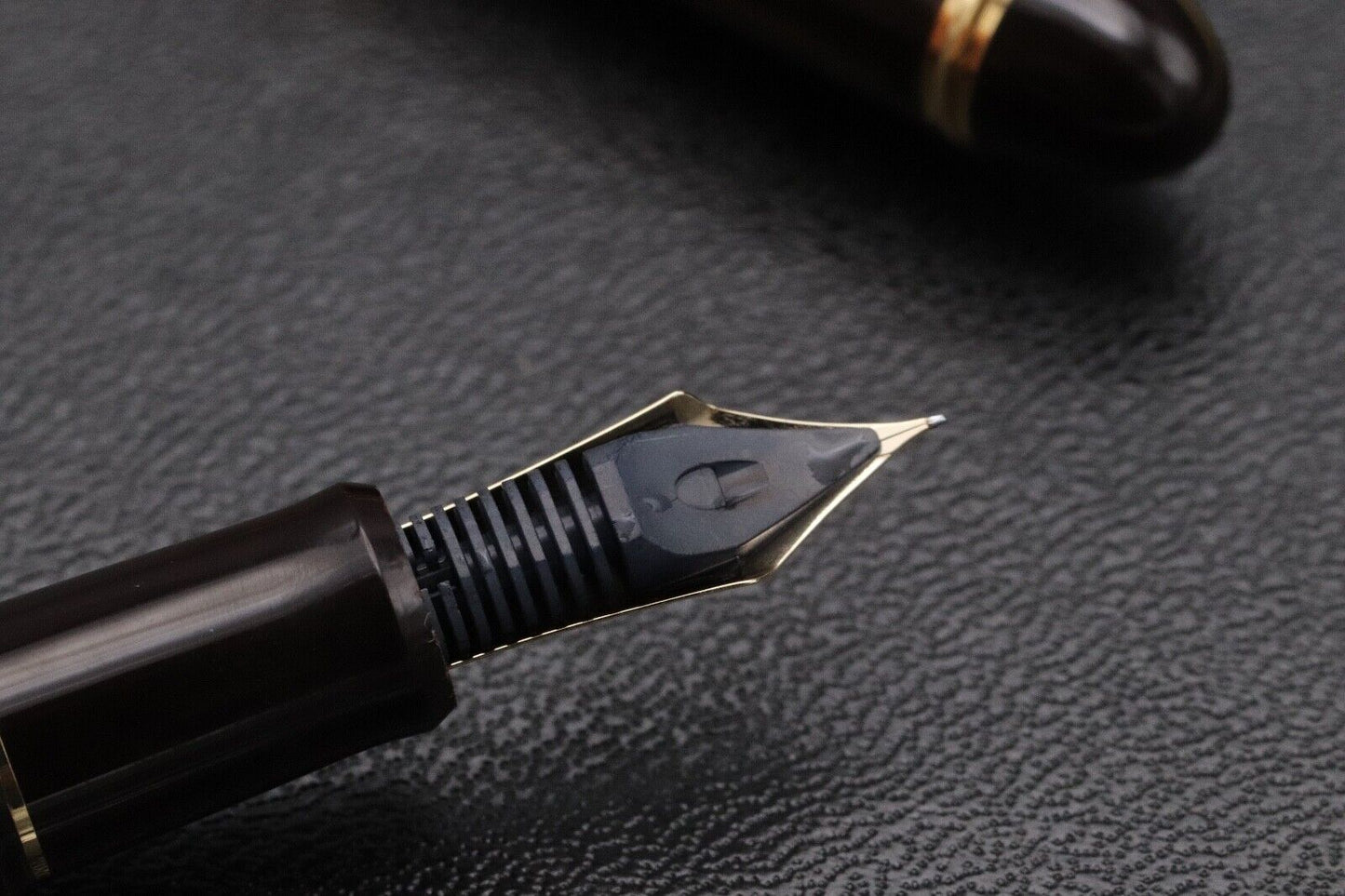 Pilot Custom 823 Amber Fountain Pen image 3