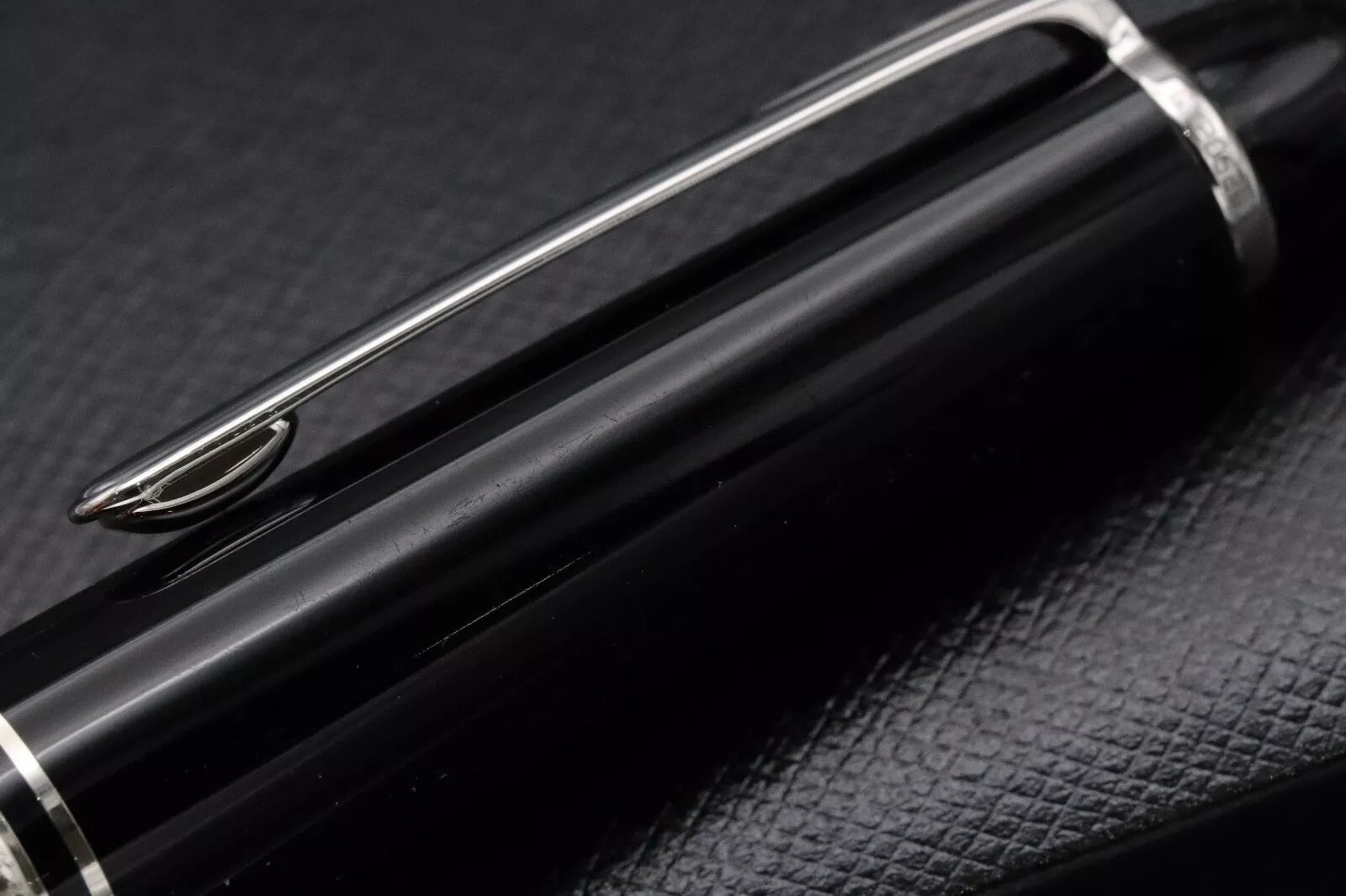Montblanc Meisterstuck 145 Classique Platinum Coated Fountain Pen - BB Nib image 5