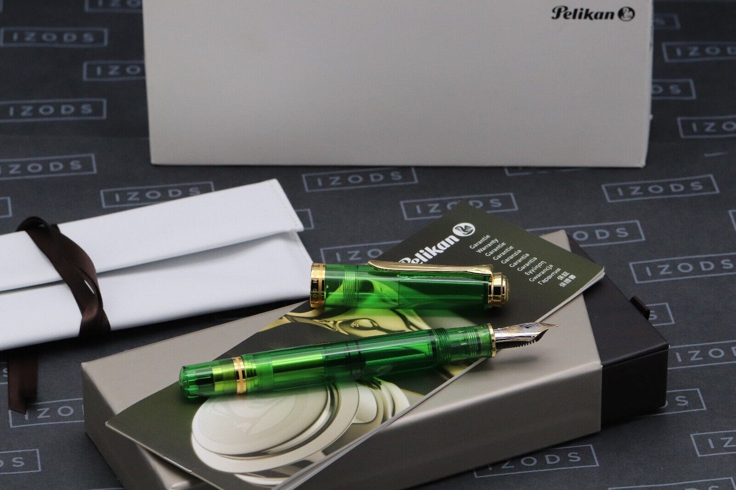 Pelikan M800 Green Demonstrator Special Edition Fountain Pen - UNUSED - EF image 0