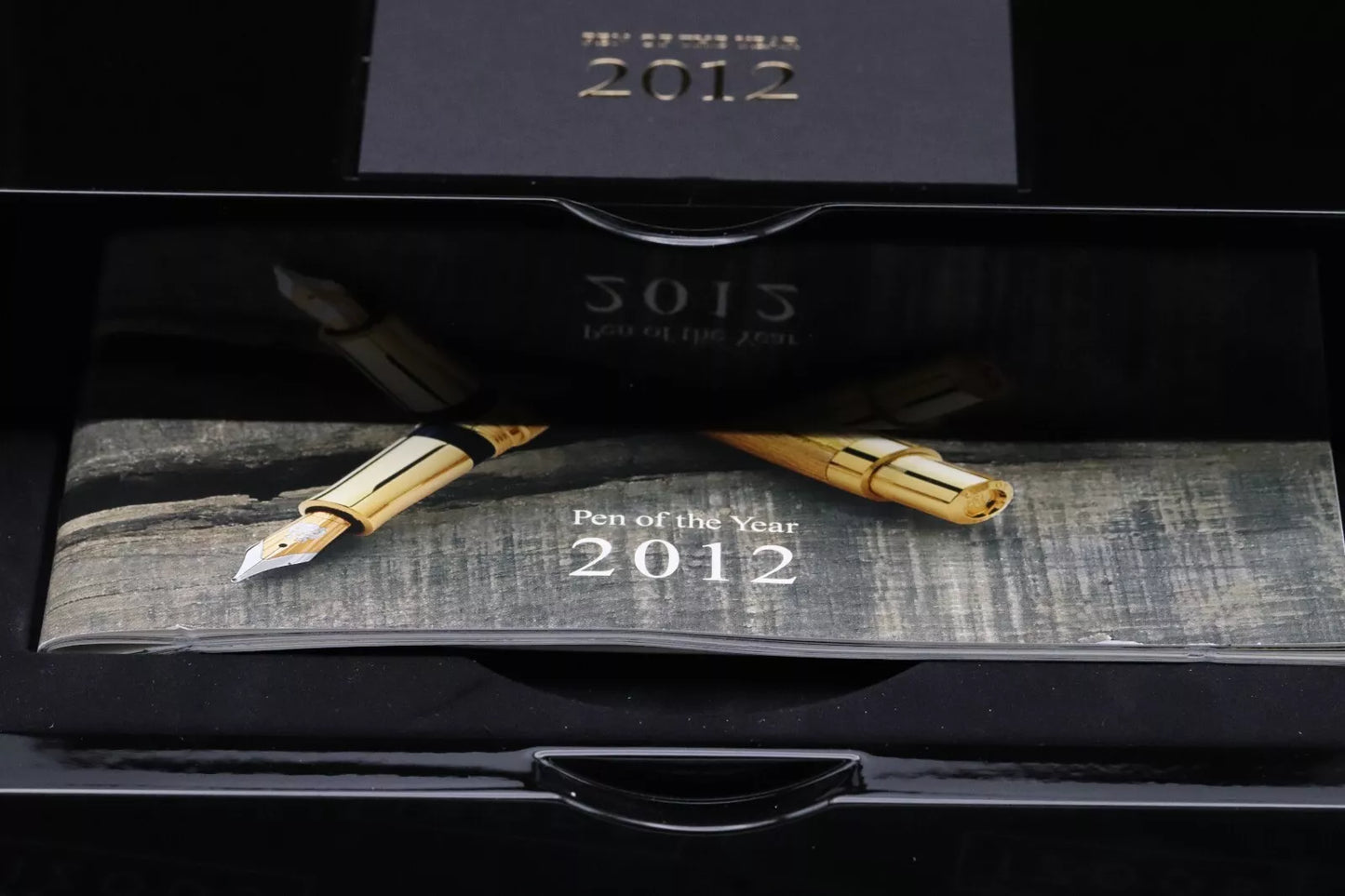 Graf von Faber-Castell Pen of the Year 2012 Oak Wood Fountain Pen - UNUSED image 10