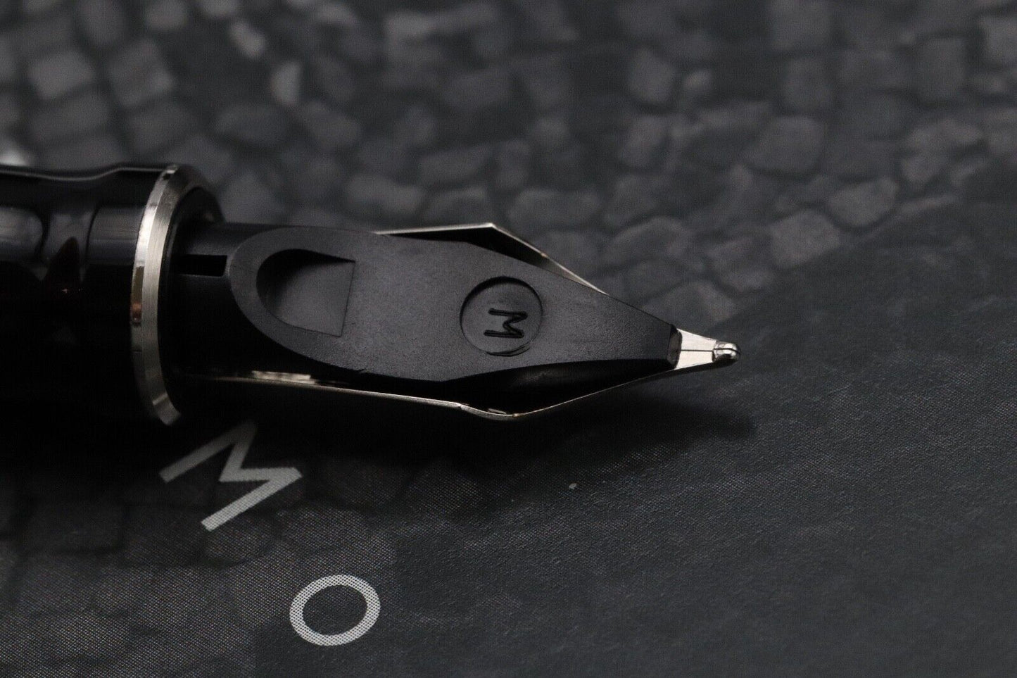 Parker Duofold Centennial Black Mosaic Fountain Pen image 3