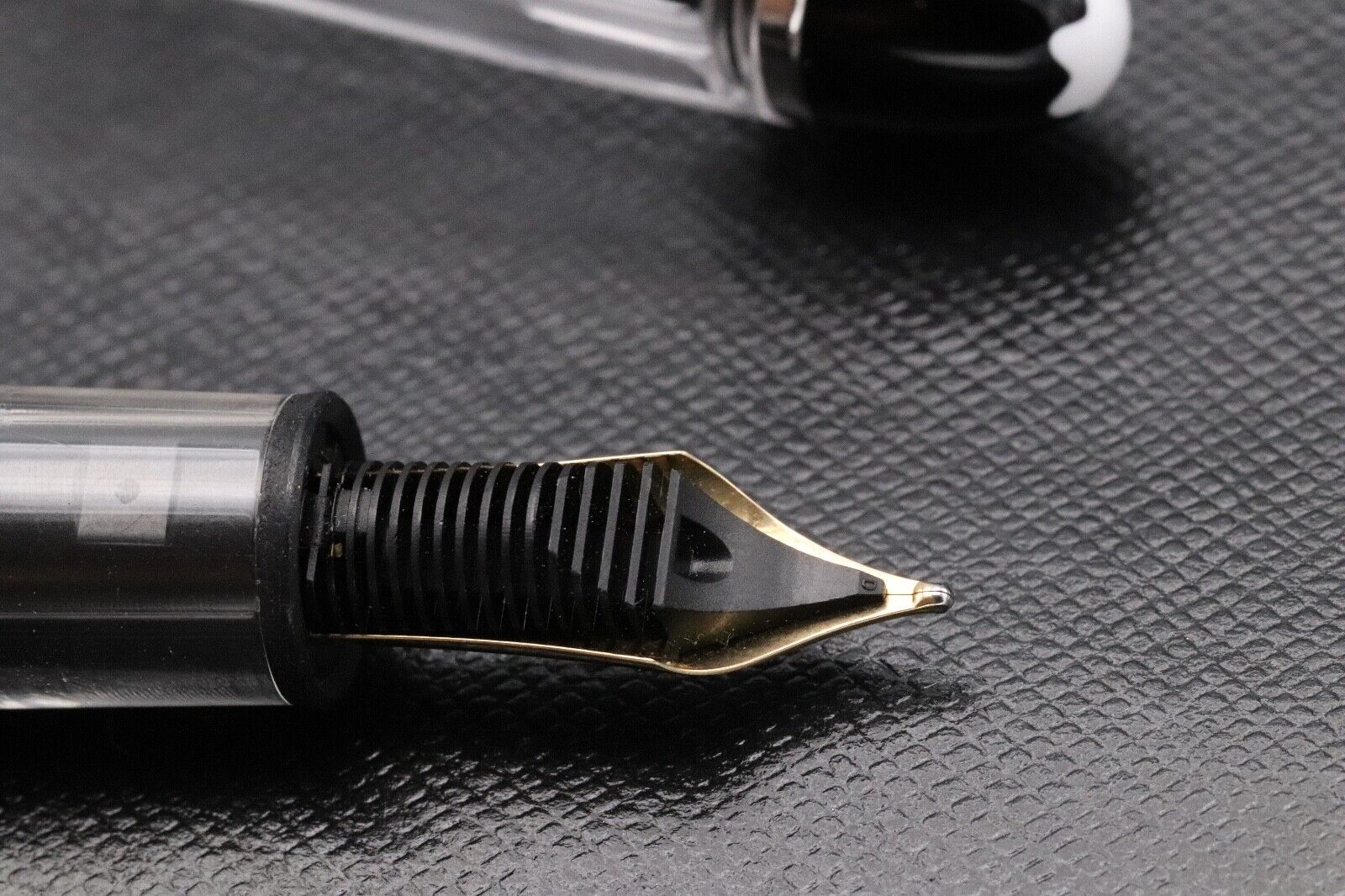 Montblanc Meisterstuck 146 LeGrand Demonstrator Fountain Pen - UNUSED - RARE image 3
