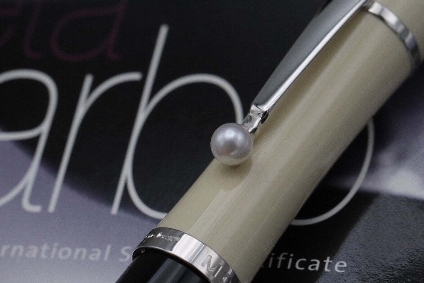 Montblanc Muses Greta Garbo Special Edition Ballpoint Pen - UNUSED image 3