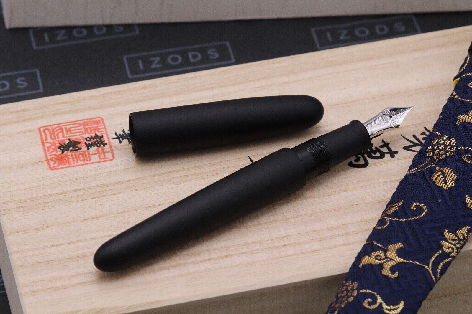 Nakaya Portable Cigar Black Hairline Fountain Pen - UNUSED image 1
