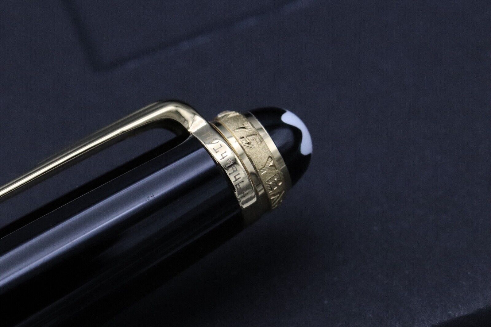 Montblanc Meisterstück 164 Classique 75th Anniversary SE Ballpoint Pen image 4