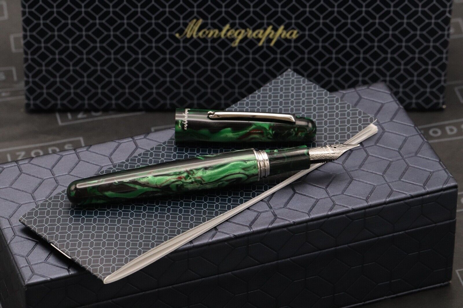 Montegrappa Elmo 01 Fantasy Blooms Black Star Calla Lily Fountain Pen image 1