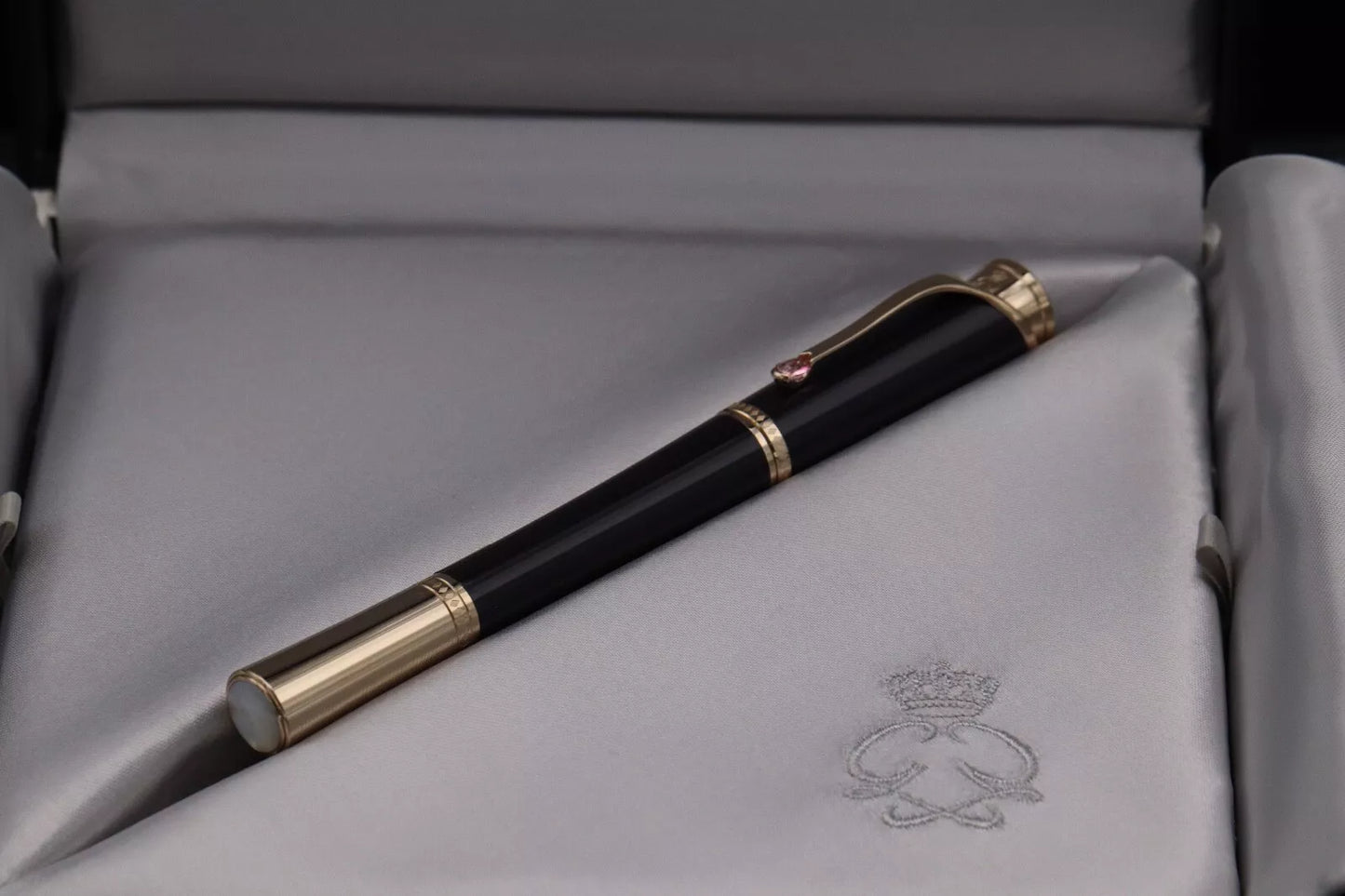 Montblanc Princesse Grace de Monaco Purple Fountain Pen image 9