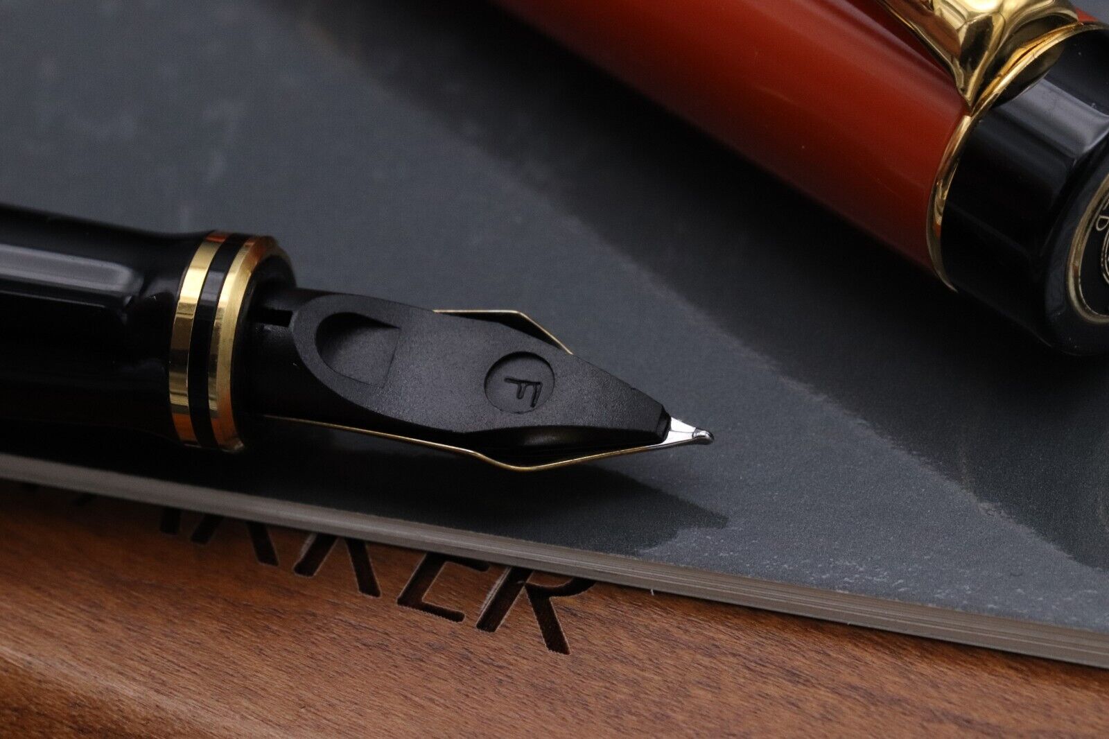 Parker Duofold Centennial Orange Fountain Pen - 1990 - Fine Nib image 3