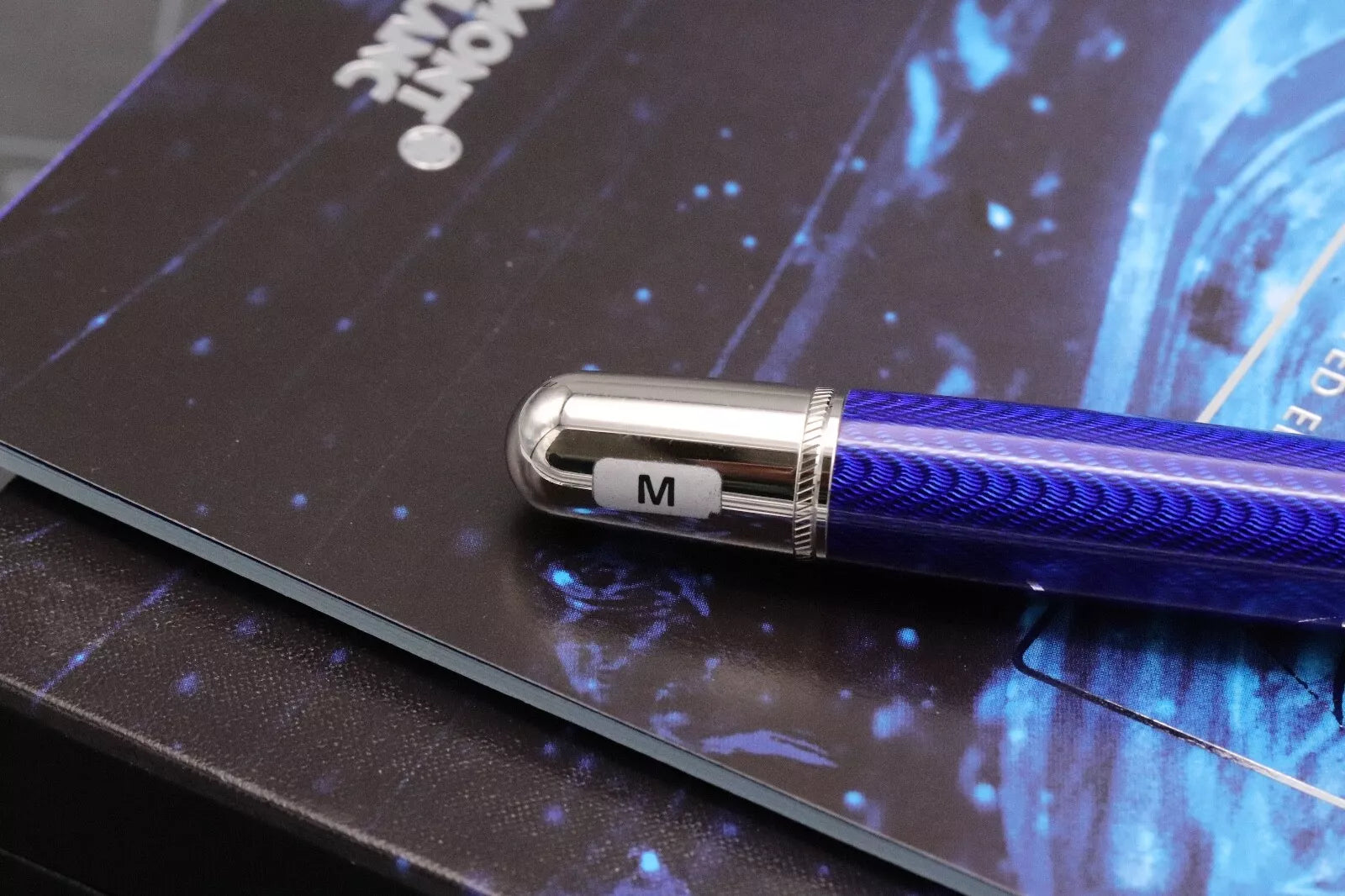 Montblanc Writers Edition Jules Verne Fountain Pen - UNUSED image 8