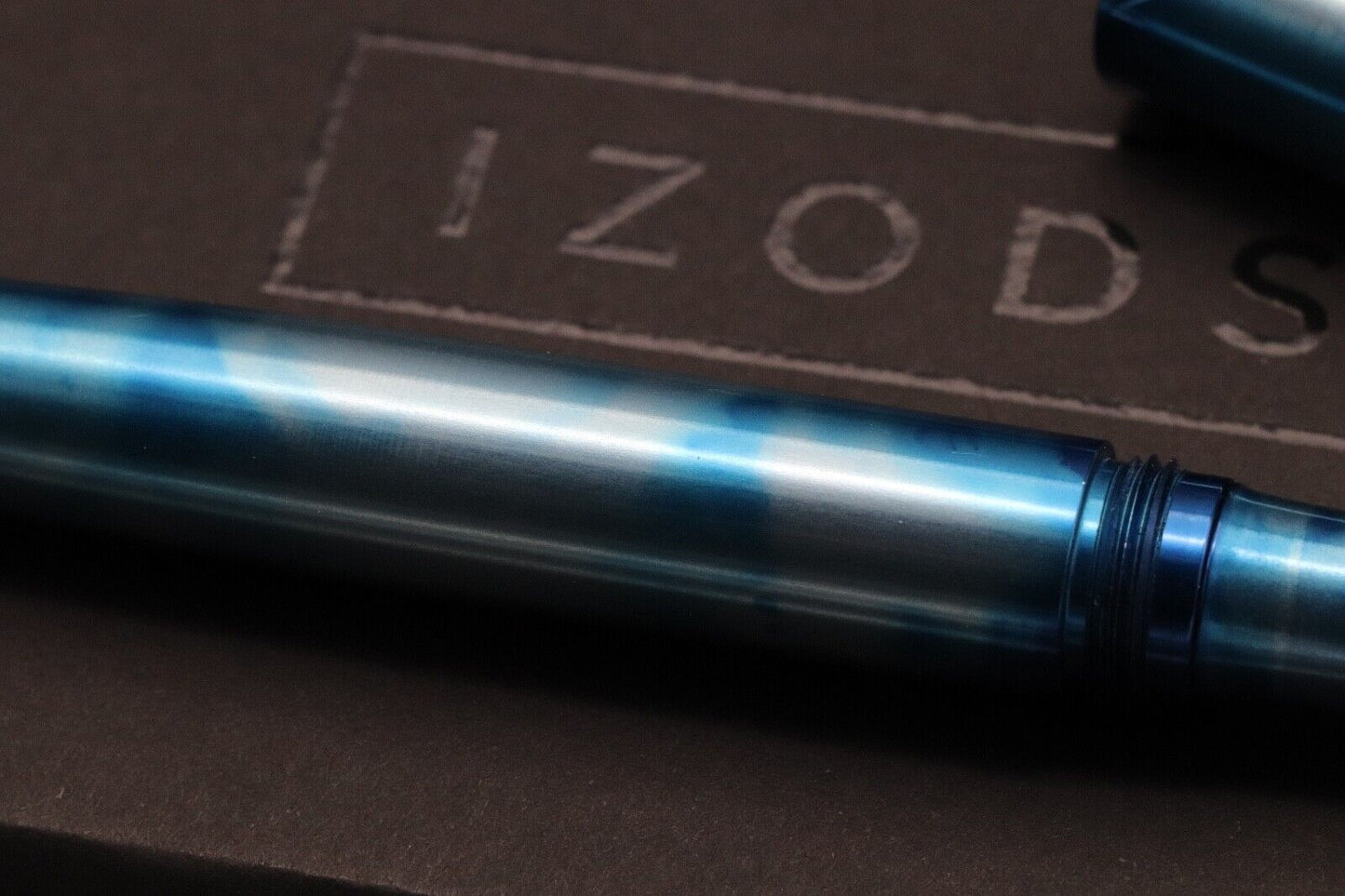 Schon DSGN Full Size Glacier Ice Fountain Pen - Stub Nib image 3