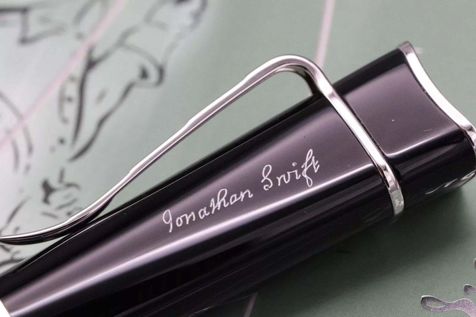 Montblanc Writers Edition Jonathan Swift Fountain Pen - UNUSED image 5