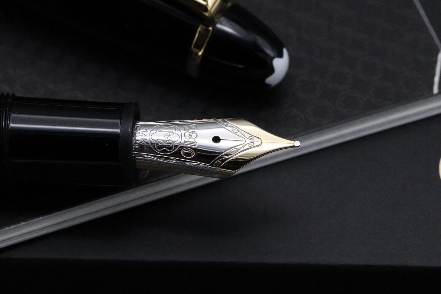 Montblanc Meisterstuck 146 LeGrand Gold Coated Fountain Pen - UNUSED image 2