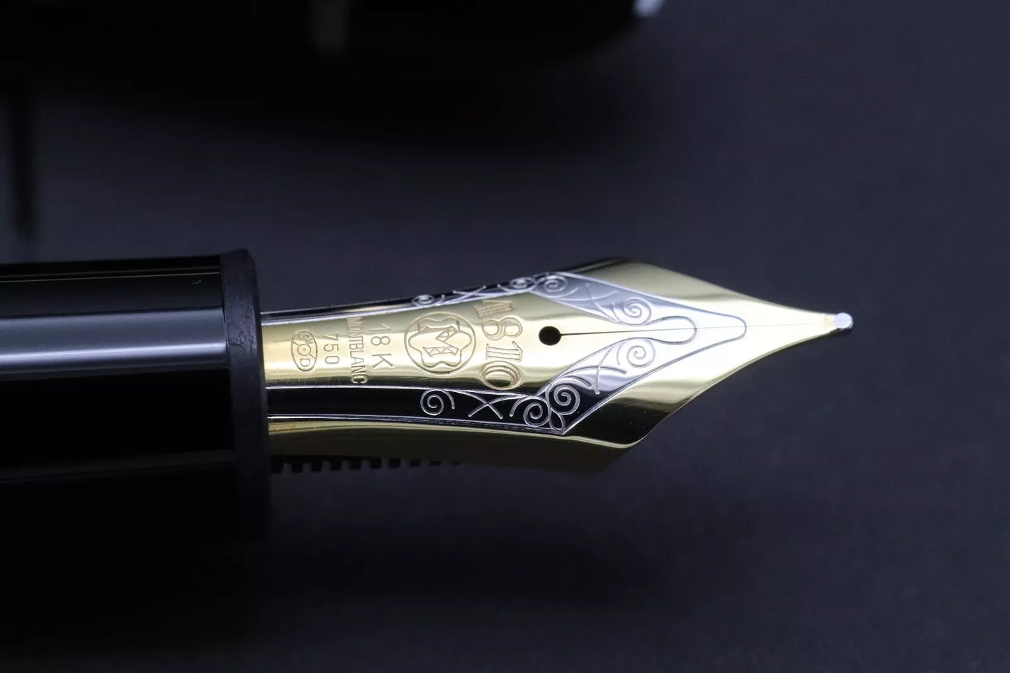 Montblanc Meisterstuck 149 Gold-Coated Fountain Pen image 5