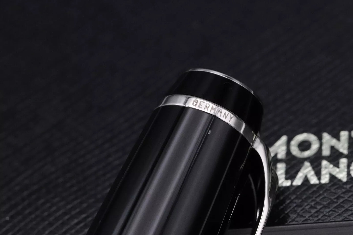 Montblanc Boheme Noir Fountain Pen - UNUSED image 6