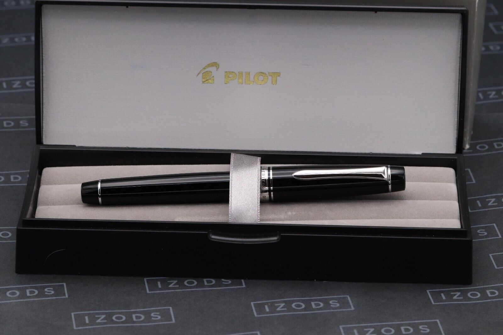 Pilot Custom 912 Black Fountain Pen - FA Nib, Ebonite Feeds image 5