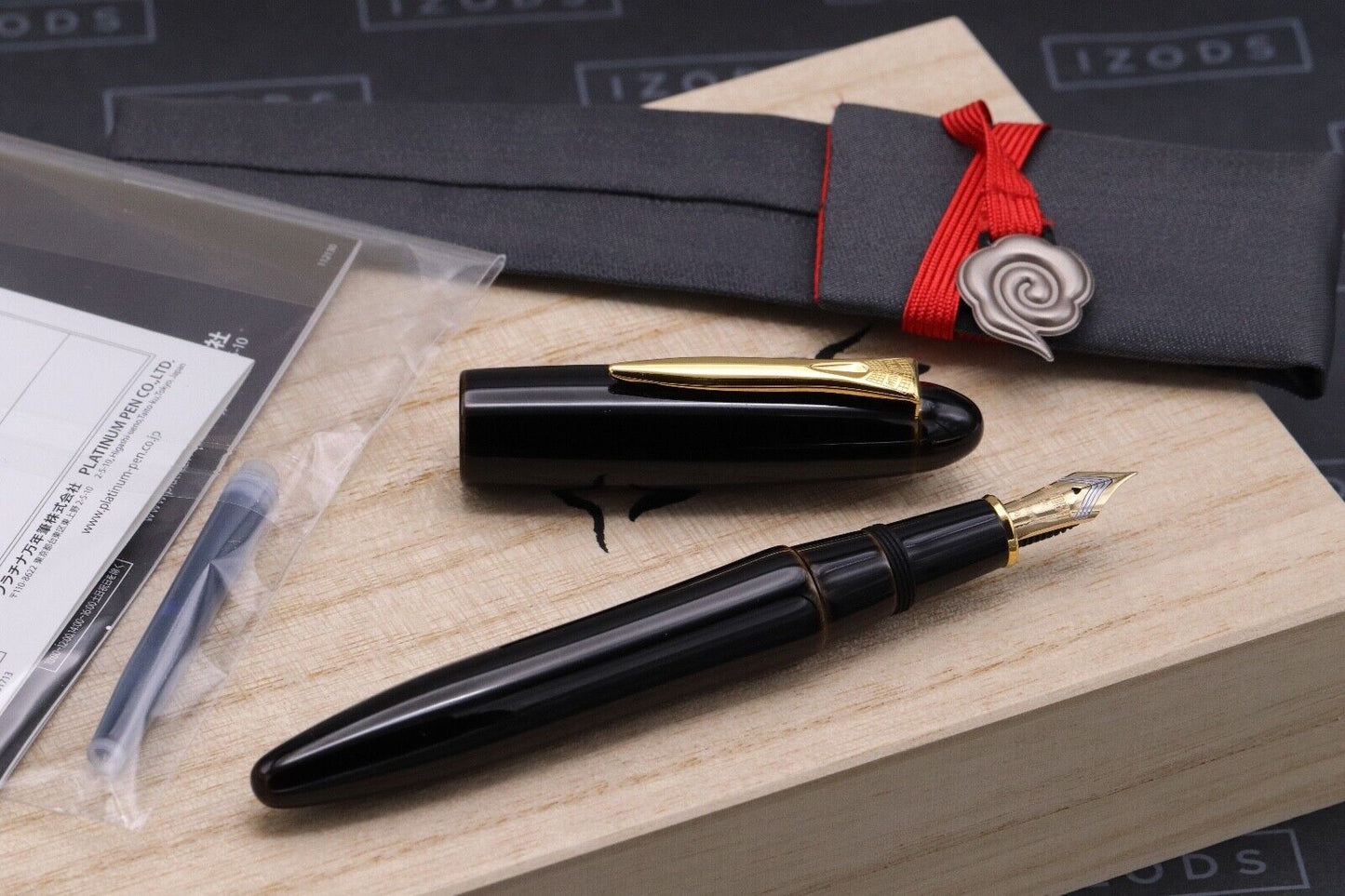 Platinum Izumo Urushi Biwatame Fountain Pen - Fine Nib image 1