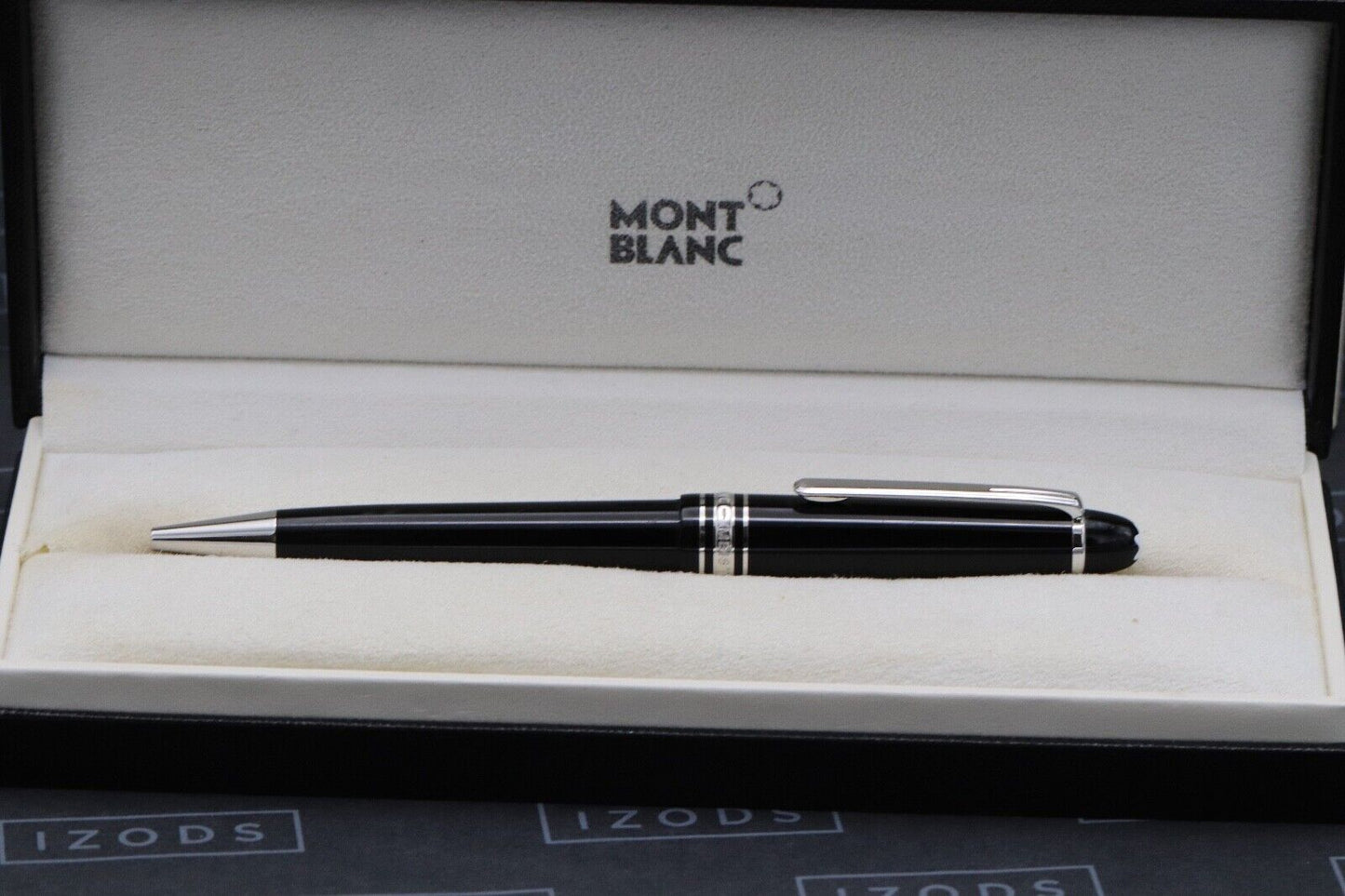Montblanc Meisterstuck Midsize Platinum Coated Ballpoint Pen image 4