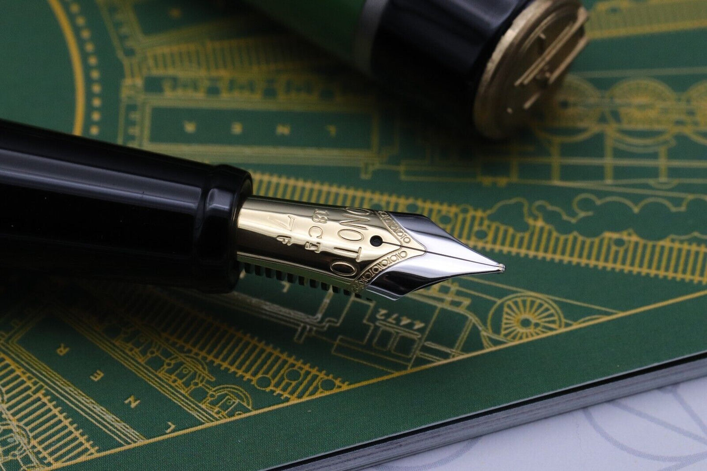 Onoto Flying Scotsman Apple Green LE100 Fountain Pen image 2